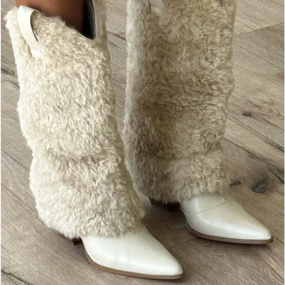 Brand new never worn faux fur foldover boot pointed toe, stacked block heel - Picture 1 of 12